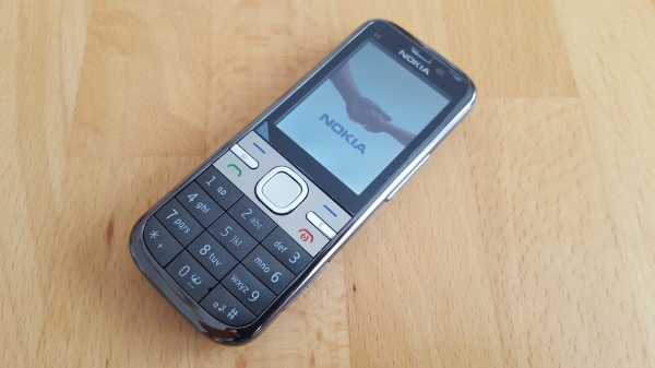 Nokia C5-00  Grau / Warm Grey  ohne Simlock – 3 Jahre Gewährleistung