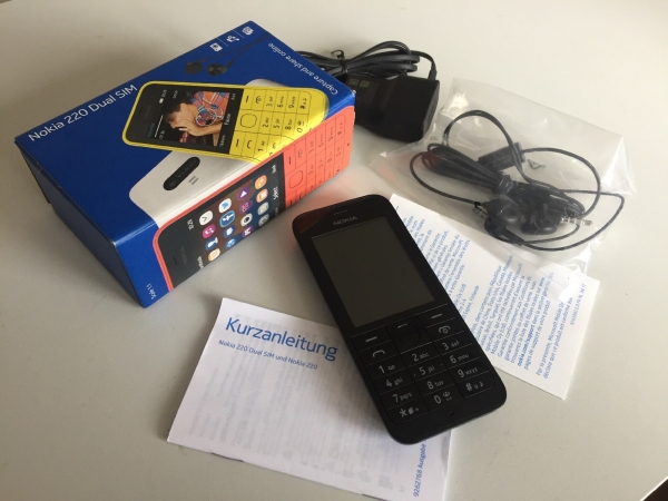 Nokia  Asha 220 Dual SIM – Black (Ohne Simlock) 100% Original !!Top Zustand !!