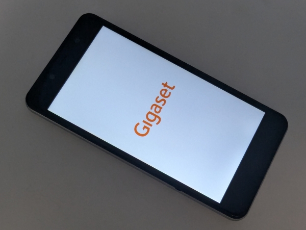 Gigaset GS180 Silber Android Smartphone Dual SIM BLOCK + DEFEKT