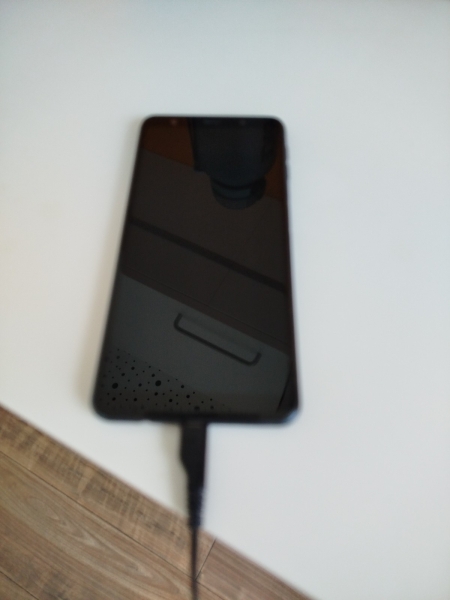 Samsung Galaxy A7 (2018) Smartphone