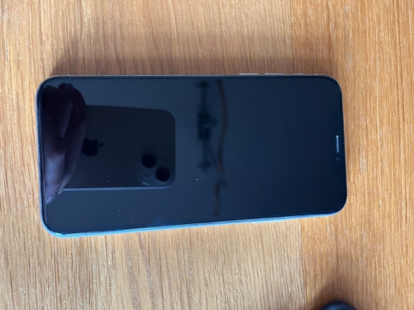 Apple iPhone X – 64GB – Silber (Ohne Simlock) A1901 (GSM)