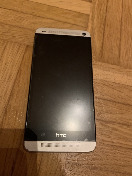 HTC One Silber Gut erhalten