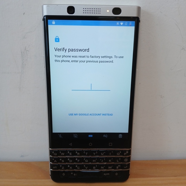 BlackBerry KEYone Smartphone *Ersatzteile Reparaturen* Google Account gesperrt