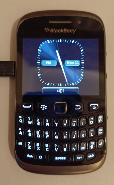 Blackberry Curve 9320 schwarz O2 QWERTZ Handy Smartphone Passwort gesperrt