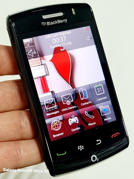BlackBerry Storm2 9520 (entsperrt) 3G Smartphone Top Zustand mit Ladegerät