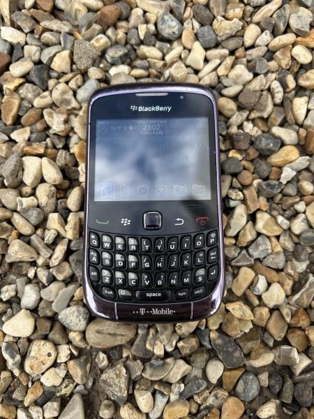 BlackBerry Curve 9300 – Violet T Mobile Smartphone Handy – QWERTZ
