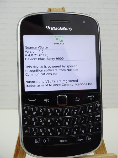 BlackBerry Bold 9900 – 8GB – Black 5MP Smartphone Bell Network Only