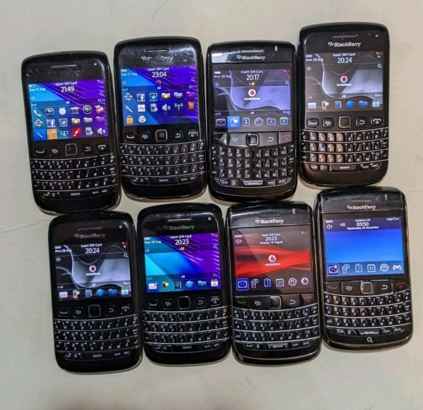 Restposten 8 Blackberry Bold, 9790, 9700, 9780, Smartphone, Details in Beschreibung