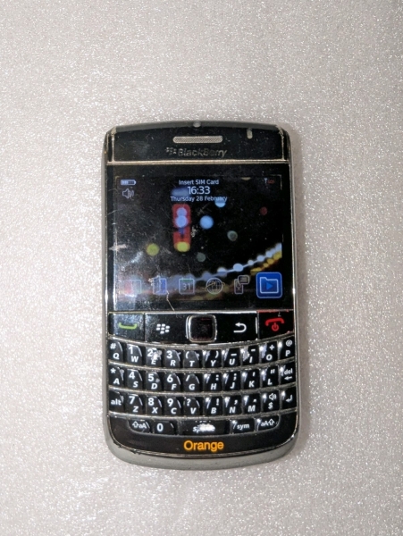 Blackberry Bold 9700 Smartphone 256MB, orange gesperrt, schwarz 3g Smartphone