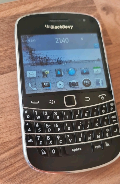 BlackBerry Bold 9900 – 8GB – schwarz – (entsperrt) Smartphone