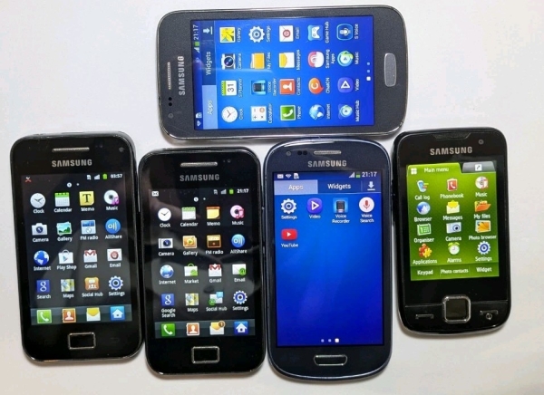 Restposten 5 Samsung Smartphones,S5830,S5830i,S7275R,S5600,Details in Beschreibung