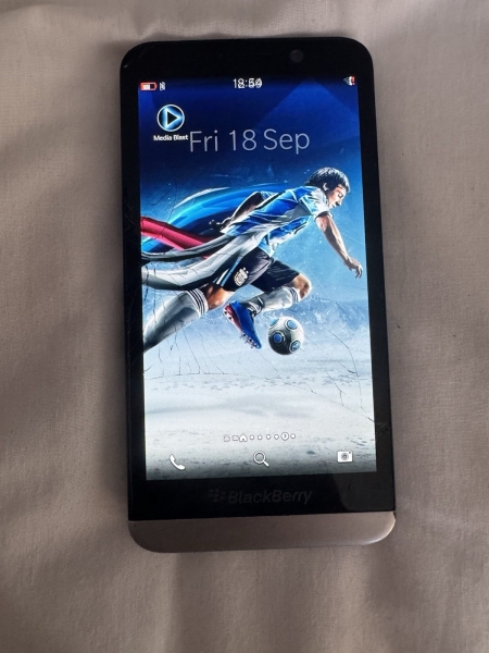 Blackberry Z30 schwarz 16GB 2GB RAM 4,2″ BBOS10 Handy Smartphone funktionstüchtig