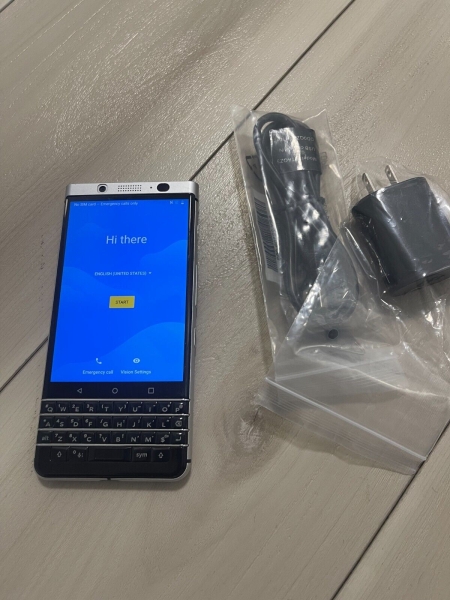 BlackBerry KEYone – 32 GB – Smartphone silberfarben (entsperrt)