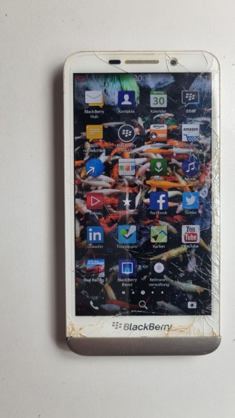 BlackBerry  Z30 – 16GB – Weiß (Ohne Simlock) Smartphone
