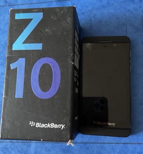 BlackBerry Z10 schwarz entsperrt 16GB 2GB RAM 4,2″ BBOS 10 Touchscreen Smartphone