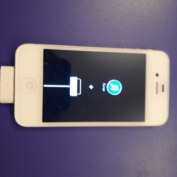 Apple iPhone 4s – Ersatzteile oder Reparatur