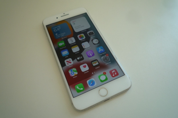 Apple iPhone 7 Plus – 128GB – Silber (Entsperrt) A1784 (GSM)