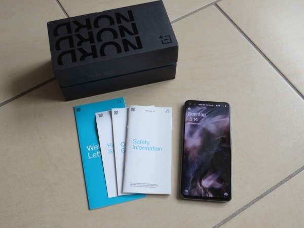 Smartphone OnePlus Nord 5G  –   Ohne Netzkabel