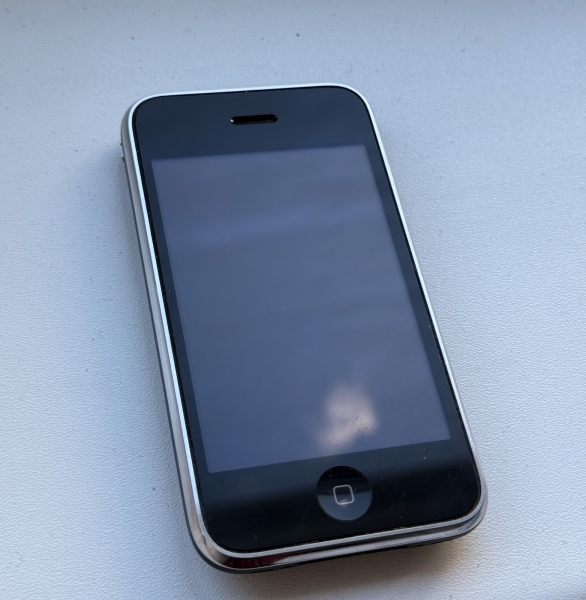 Apple iPhone 3GS 16GB schwarz Smartphone – gebraucht