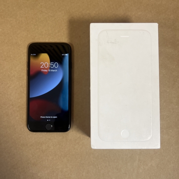 Apple iPhone 7 32GB, schwarz Tesco Mobile