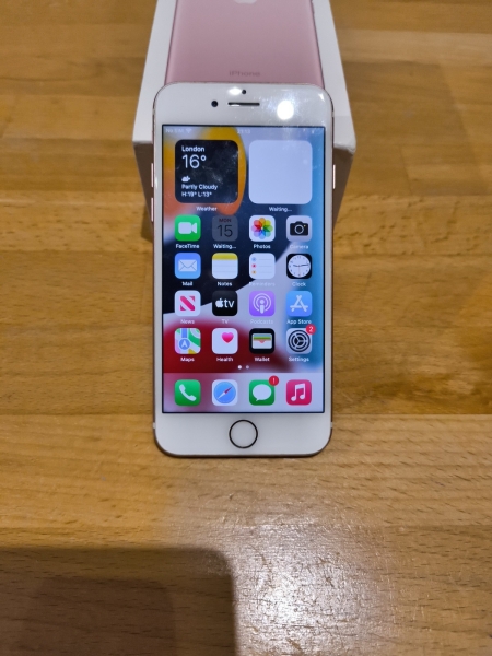 Apple iPhone 7 – 32GB – Roségold entsperrt A1778 (GSM)
