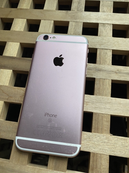 Apple iPhone 6s – 32GB – Roségold (Entsperrt)