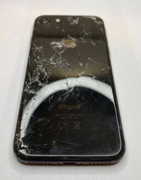 Apple iPhone 8 *NUR FÜR ERSATZTEILE* Beschreibung lesen