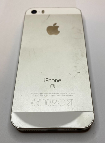 Apple iPhone SE *NUR FÜR ERSATZTEILE* Beschreibung lesen