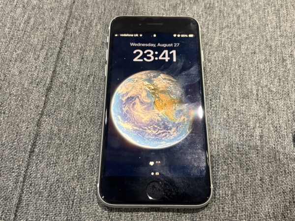 Apple iPhone SE (2022, 3. Generation) 64GB weiß entsperrt Smartphone