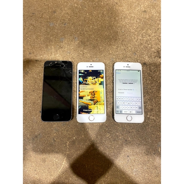 Menge 3 Apple iPhone 5s A1457 Smartphone Wi-Fi 4,0″ LCD (1GB+16GB) – für Ersatzteile