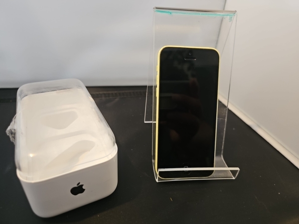 Apple iPhone 5C GELB (CLOUDPROBLEM) GRADE B