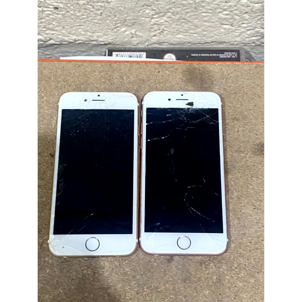 Menge 2 Apple iPhone 6s A1688 Smartphone Gold & Roségold 4,7″ LCD – für Ersatzteile
