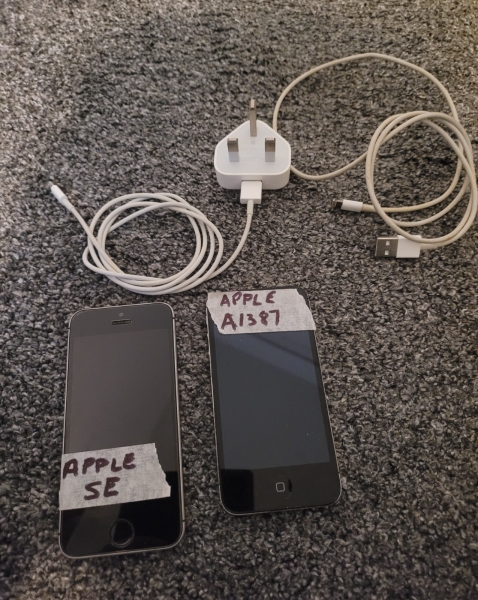 Apple iPhone SE – 16GB – Silber (Entsperrt) auch ein entsperrtes iPhone 4 defekt