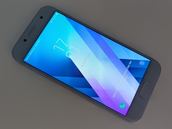 Samsung Galaxy A3 2017 16GB Blau Android Smartphone LTE A320FL 💥