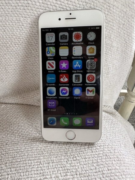 Apple I Phone 6 Silber Guter Zustand Batteriezustand 90%