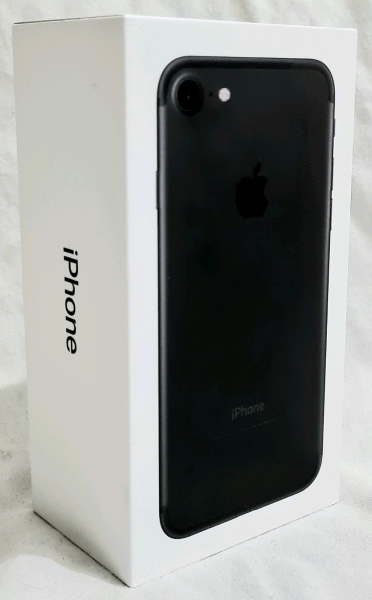 Apple iPhone 7 32GB, schwarz, entsperrt, gesprungen, voll funktionsfähig, Karton mit Einlagen