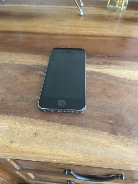 Apple iPhone 5s 16GB als Ersatzteilspender oder funktioniert nicht