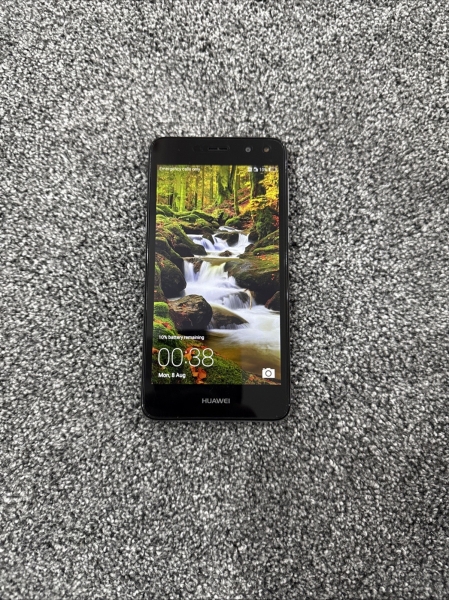 Huawei Y6 2017 MYA-L11 16GB 13MP schwarz (entsperrt) günstiges Android Smartphone