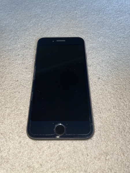 iPhone SE 2020 Schwarz 64GB. Smashed Back Glas