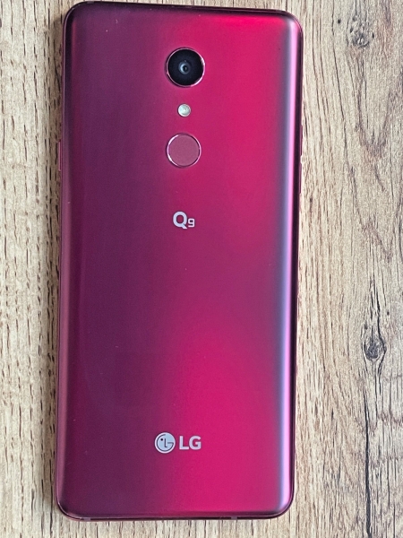 LG Q9 SMARTPHONE 6,1“ QHD DISPLAY 4GB RAM – 16GB – ENTSPERRT – 16 MEGAPIXEL KAMERA