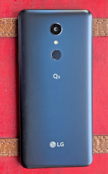LG Q9 SMARTPHONE 6,1“ QHD DISPLAY 4GB RAM – 16GB – 16 MEGAPIXEL KAMERA – ENTSPERRT