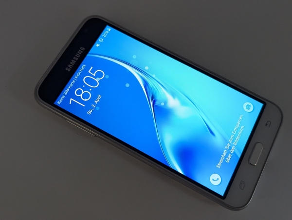 Samsung J3 2016 8GB DualSim Weiß White Android Smartphone LTE 4G J320F