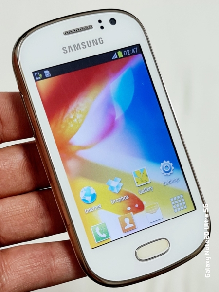 Samsung Galaxy Fame GT-S6810P entsperrt Smartphone Top Zustand weiß