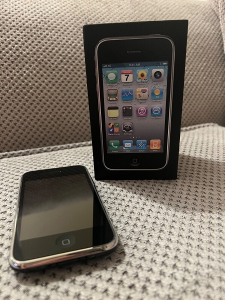 Apple iPhone 3GS – 8GB – Schwarz (Entsperrt) A1303 (GSM)