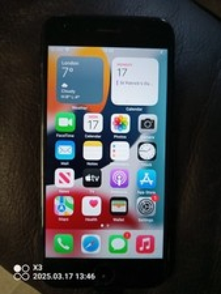 Apple iPhone 7 – 32GB – Schwarz (Entsperrt) A1778 (GSM)