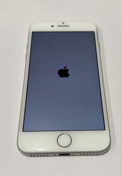 Apple iPhone 7 – 32GB – Silber (Entsperrt) – Gebrauchtes Smartphone Top Zustand