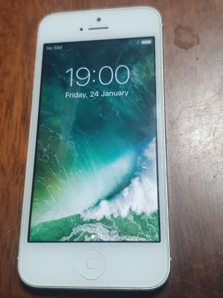 Apple iPhone 5 – 16GB – Weiß & Silber (Vodafone) A1429 (GSM)