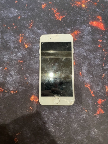 Apple MQ3D2B/A iPhone 6 – 32GB – Space Grau (Entsperrt), funktioniert nicht