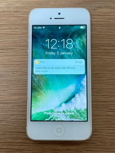 Apple iPhone 5 – 16GB – Weiß & Silber (Entsperrt) A1429 (GSM)