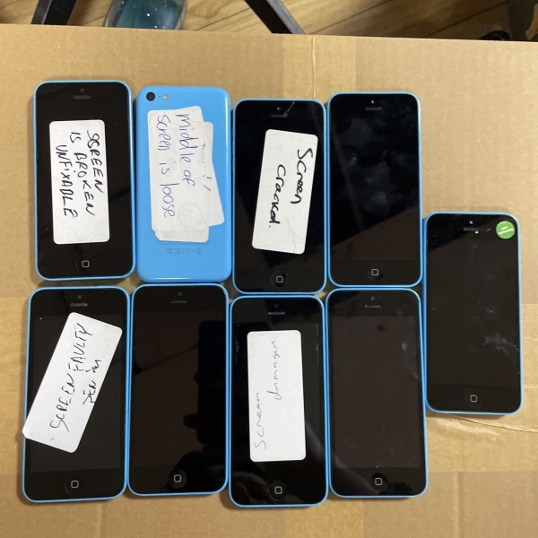 9 Stück Apple iPhone 5c – ungetestet, für Ersatzteile oder Reparatur